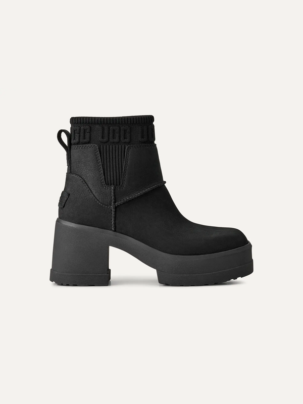 Women's UGG Moxy Chelsea Boots – Sand – view 24