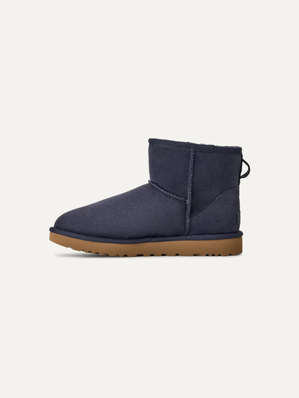 Women's UGG Classic Mini II – Black – view 15