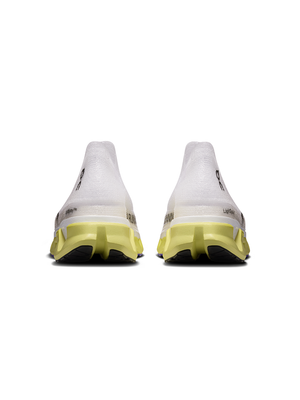 On LightSpray Cloudmonster 3 Hyper – Limelight / Bloom – view 3