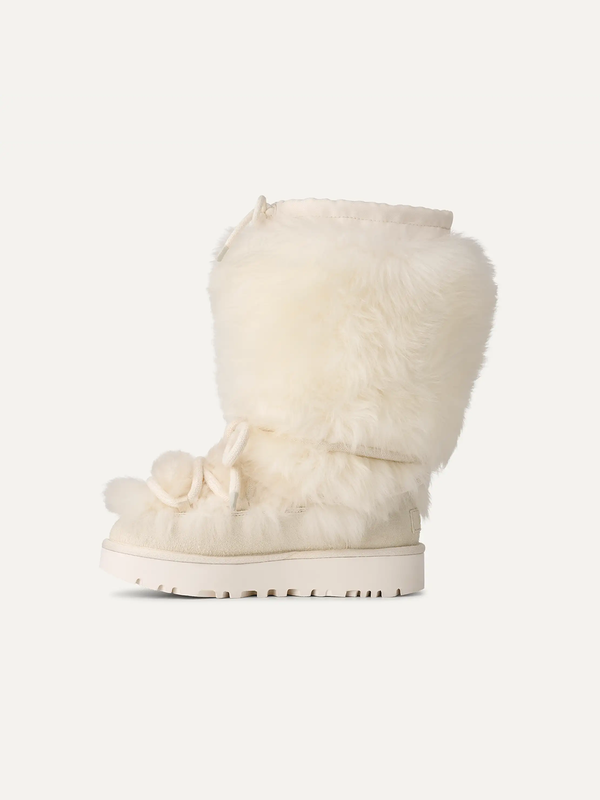 UGG Classic Tall Chalet – White – White – view 3